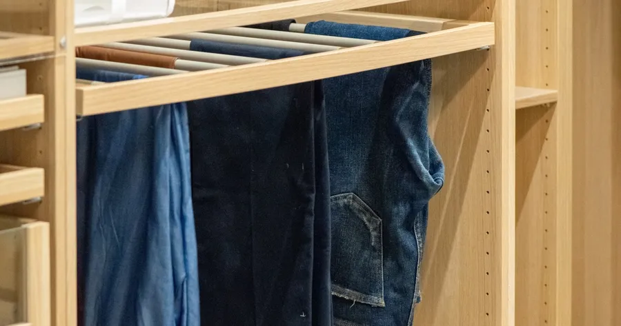 Minimalist Closet Systems That Maximize Space