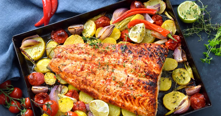 Quick and Easy Recipes To Keep Your Nutrition On Track: Meals in 30 Minutes or Less