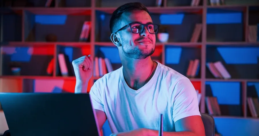 Digital Declutter: Organizing Photos, Files, and Your Online Life