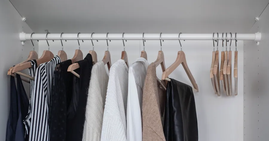 Simplify Closet Life with a Capsule Wardrobe Strategy