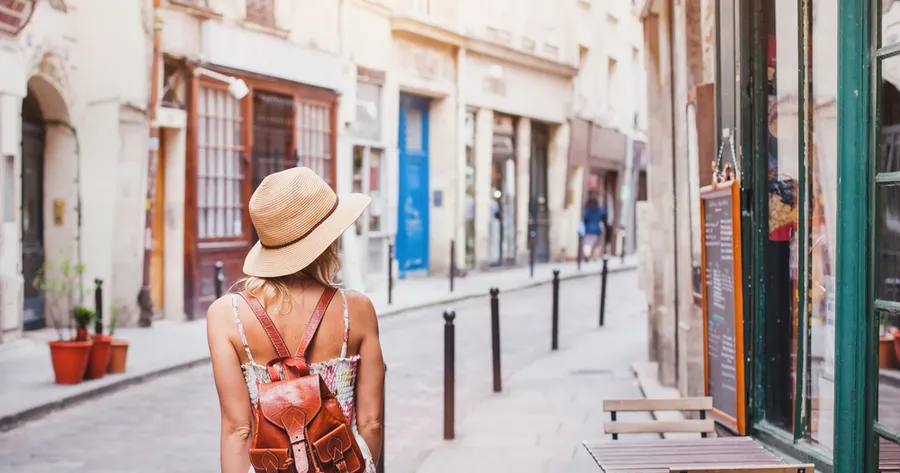 How to Travel Like a Local in Major Cities