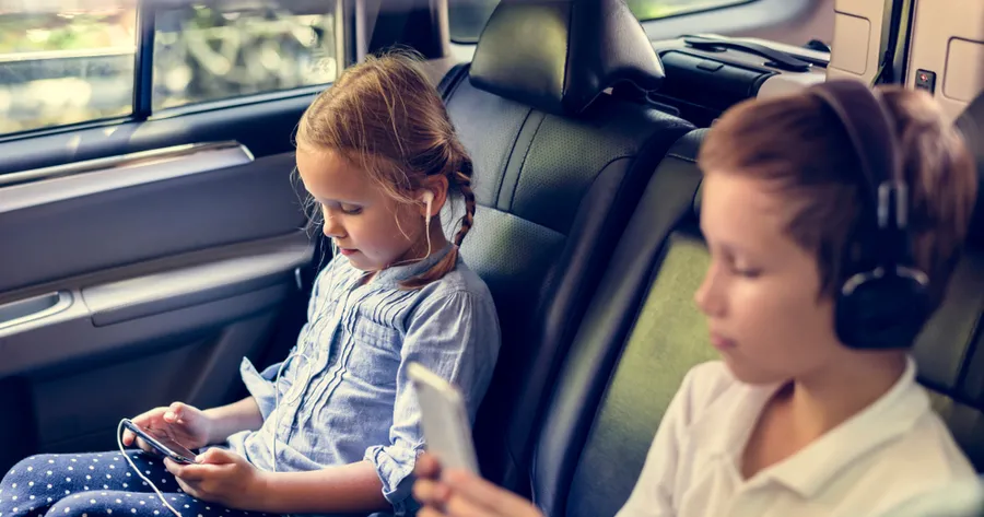 How to Build Strong Sibling Relationships: Expert Advice for Parents