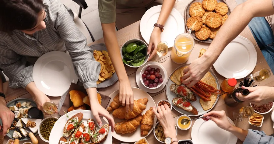 Hosting Brunch? Here’s Everything You Need to Nail It