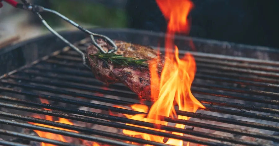 Mastering the Art of the Perfect Steak: A Guide to Flavor, Technique, and Timing