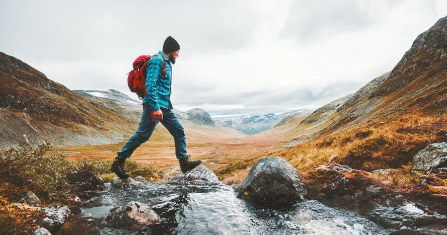 Viaggiare da soli: consigli per avventure sicure e gratificanti