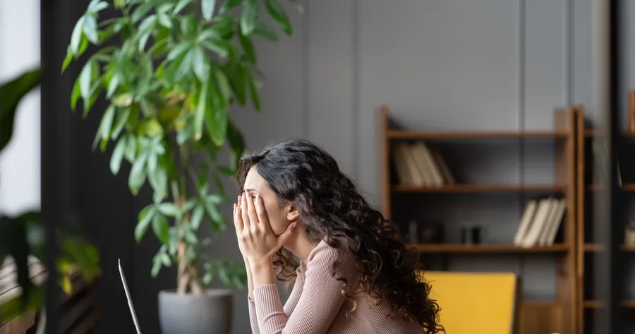 Superare la sindrome dell’impostore: strategie di fiducia per ogni fase