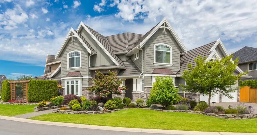 From Curb to Cozy: Budget-Friendly Ways to Boost Your Home’s First Impression