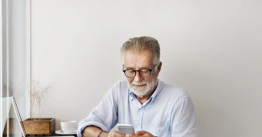 Tech for the Ages: Gadgets and Apps That Enhance Senior Life