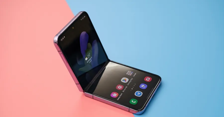 The Rise of Foldable Phones: Which Models Are Worth the Price?