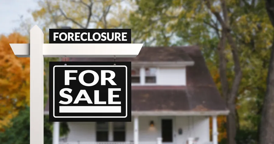 Foreclosed Homes: A Smart Investment?