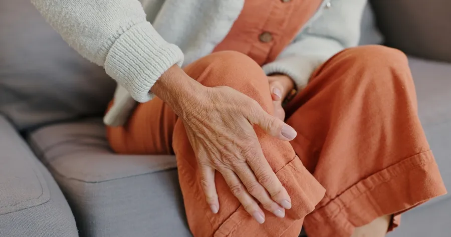Osteoporosis: Causes and Risk Factors