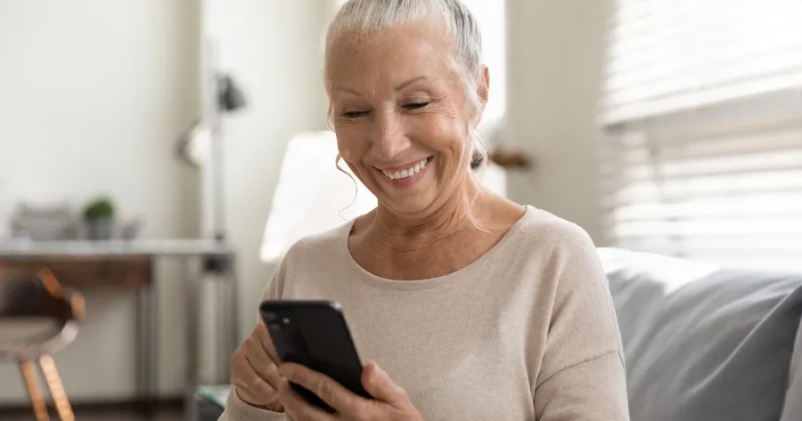 Seniors’ Phones: Safety and Simplicity