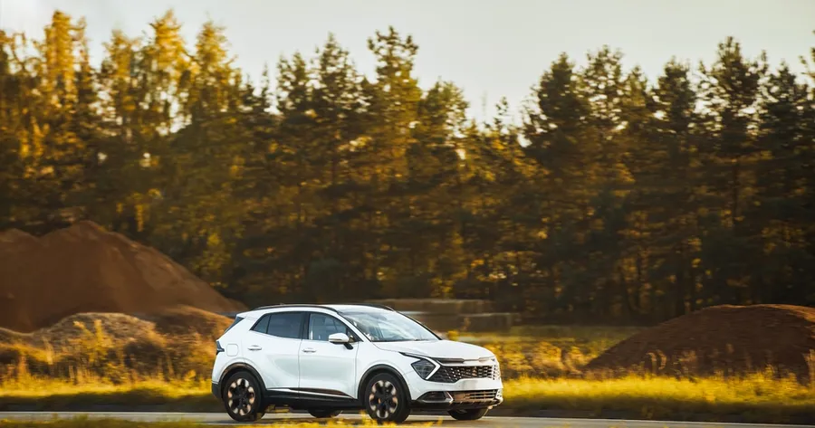 Electric vs. Hybrid: Which Car is Right for You?