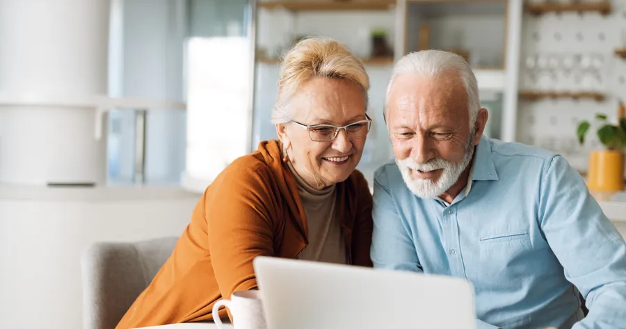 Smart Tech for Seniors: Tools That Make Life Easier and Safer