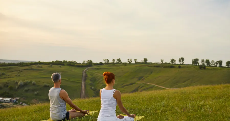 Considering a Silent Retreat? Everything You Need to Know In Advance