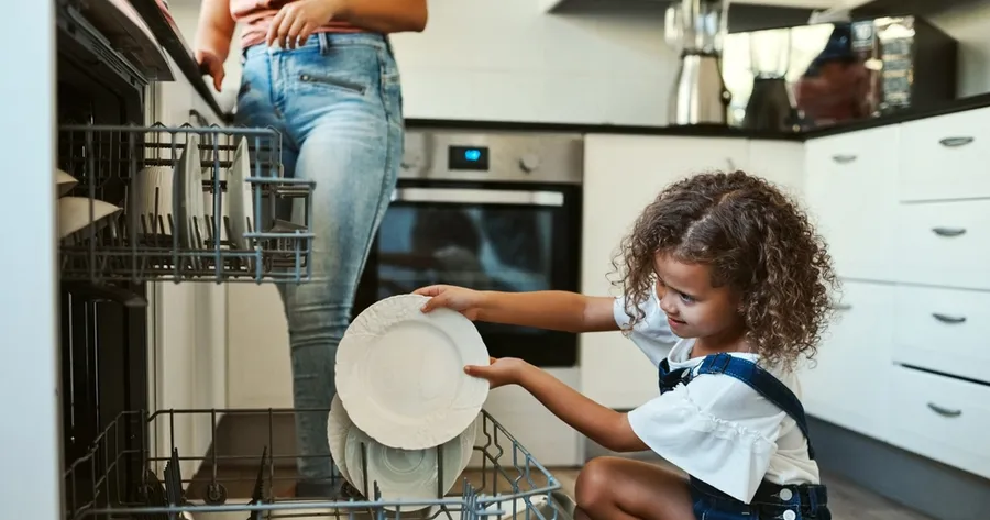 Raising Independent Kids: Age-Appropriate Chores That Teach Responsibility