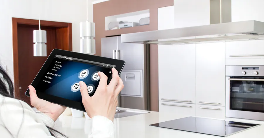 5 Essential Gadgets for Your Smart Kitchen