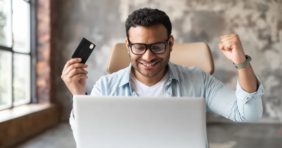 Hack Your Credit Card: How To Maximize The Benefits of Using a Credit Card