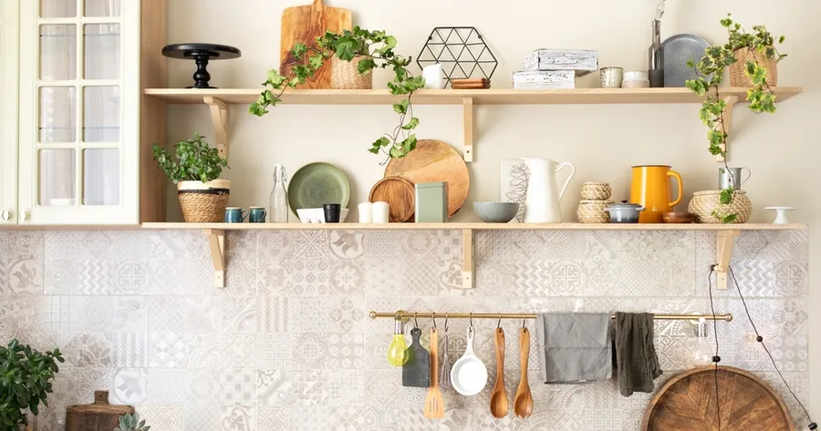 Hack Your Storage: Organization Tips For a Clutter-Free Kitchen