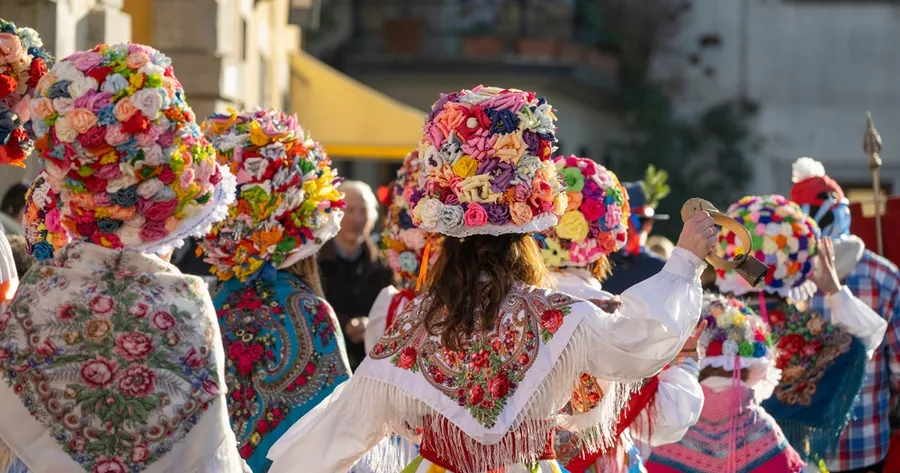 Come gli italiani celebrano le festività in modo diverso a seconda della regione