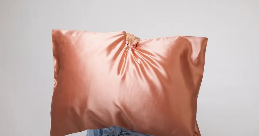Beauty Sleep Habits That Actually Work—Silk Pillows, Night Creams, and Routine