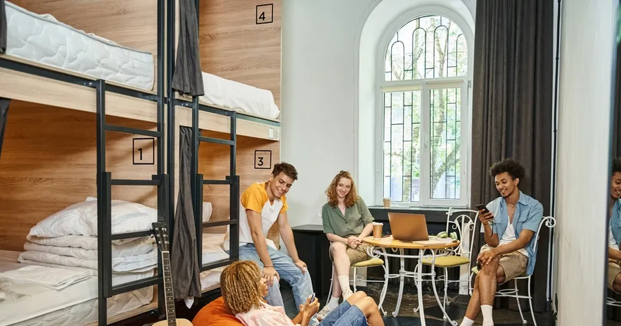 Hostel vs. Guesthouse: Choosing the Right Stay for Cultural Connection