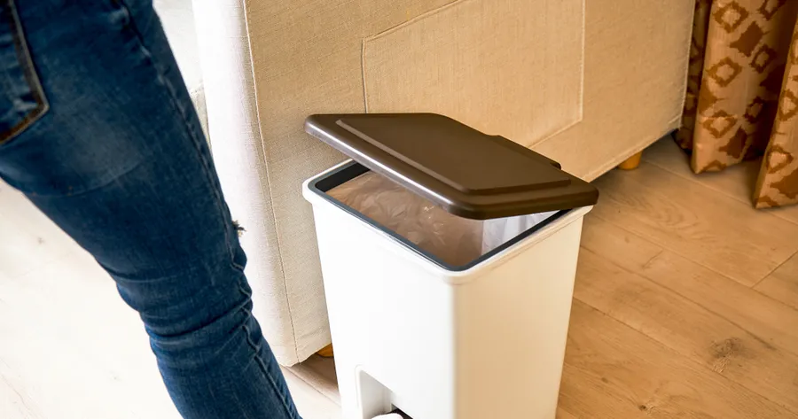 How to Fix a Smelly Garbage Can (and Keep It That Way