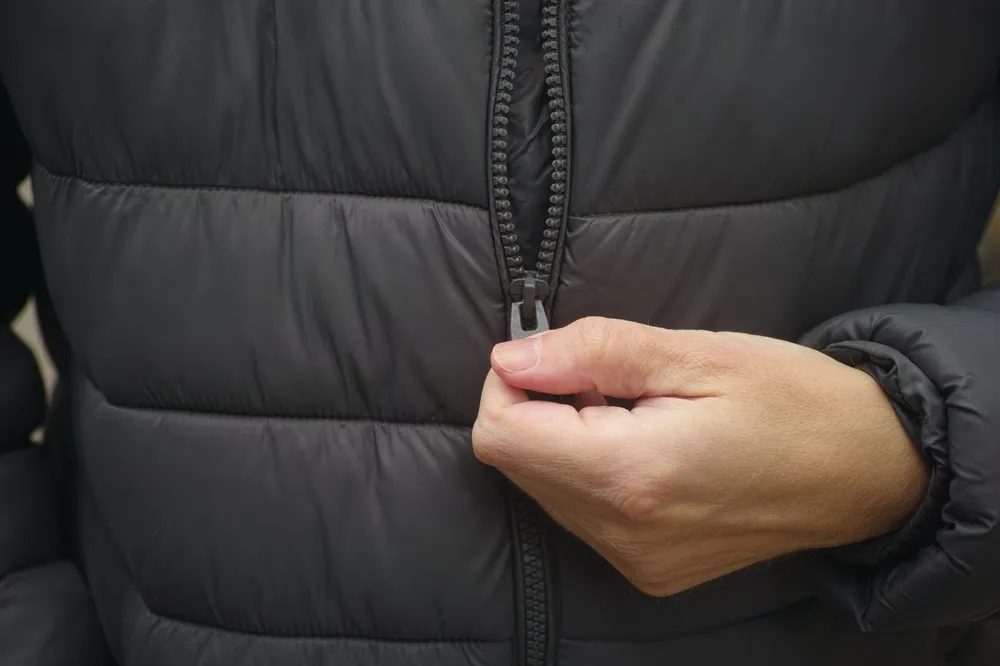 Quick Fixes for a Stuck Zipper (and What Not to Do) – Quick Solve
