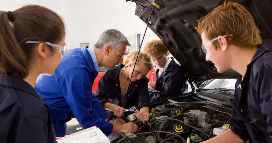 Trade School vs. College: Which One Is Right for You?