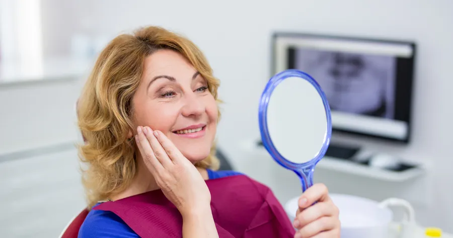 Screwless Dental Implants for Seniors