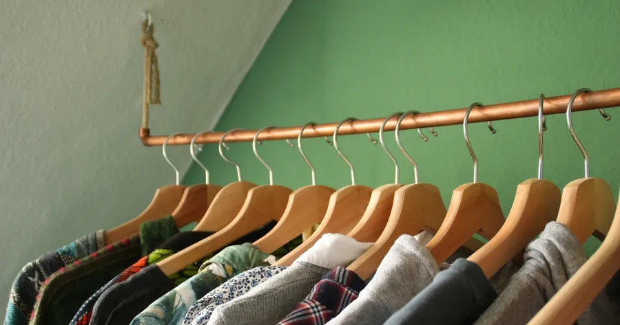 How to Design a Minimalist Wardrobe That Still Feels Like You