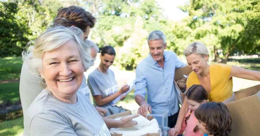 The Benefits of Volunteering as You Age
