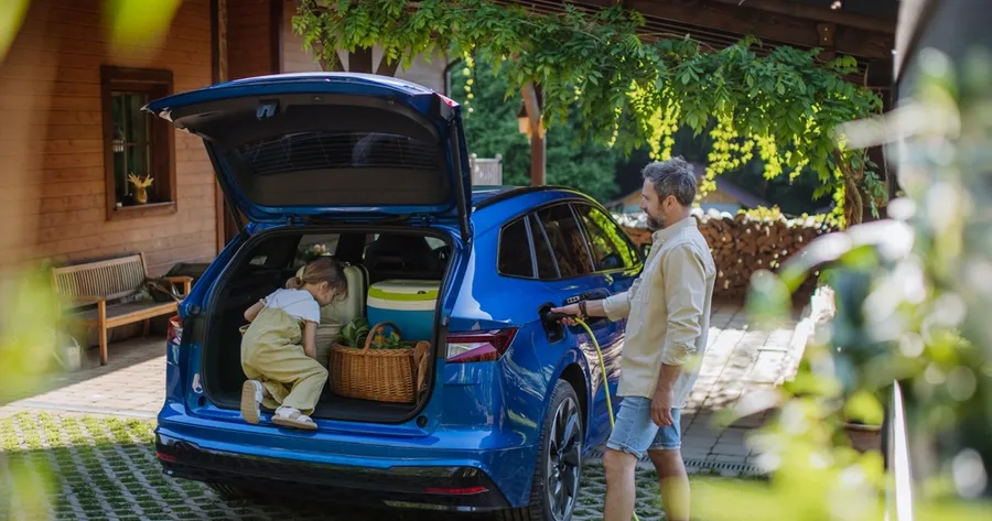 Are Plug-in Hybrids the Best of Both Worlds or Just a Compromise?