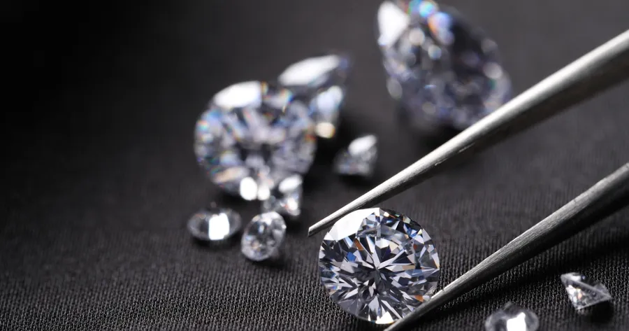 Why Jewelers Are Quietly Clearing Out Diamond Rings