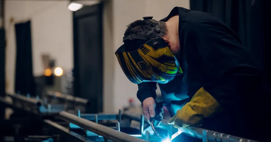 Beyond the Spark: A Comprehensive Guide to Buying the Right Welding Machine
