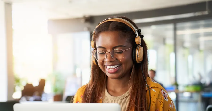 Online High Schools Offering No-Fee Computers