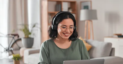 Becoming a Virtual Assistant: A Rewarding Career in the Digital Age