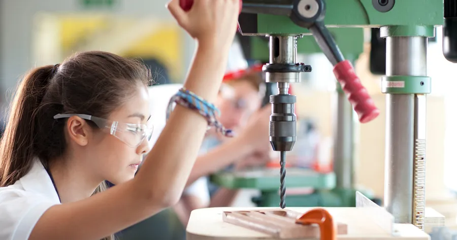 Trade School vs. College: Which Path Leads to the Career You Want?