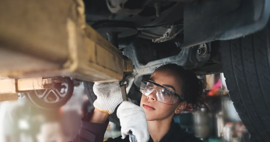 Is an Apprenticeship Right for You? How To Learn and Earn at the Same Time
