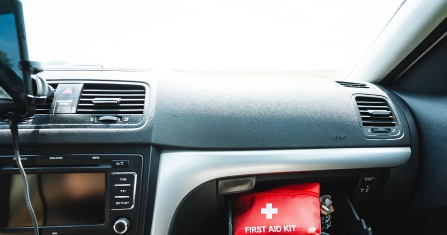 What To Keep in Your Glove Compartment: The Smart Driver’s Checklist