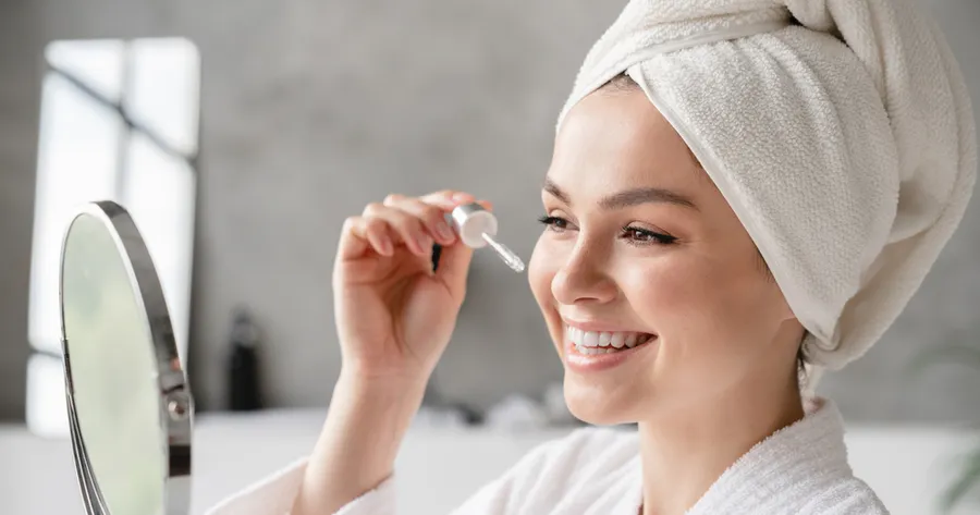 How to Use Facial Serums for Targeted Skin Concerns