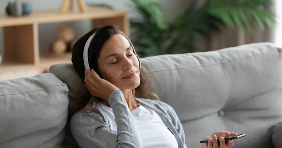 Digital Tools for Self-Reflection: From Mood Trackers to Notion Templates