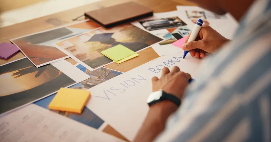 Vision Boards and SMART Goals: A Dual Approach to Life Planning