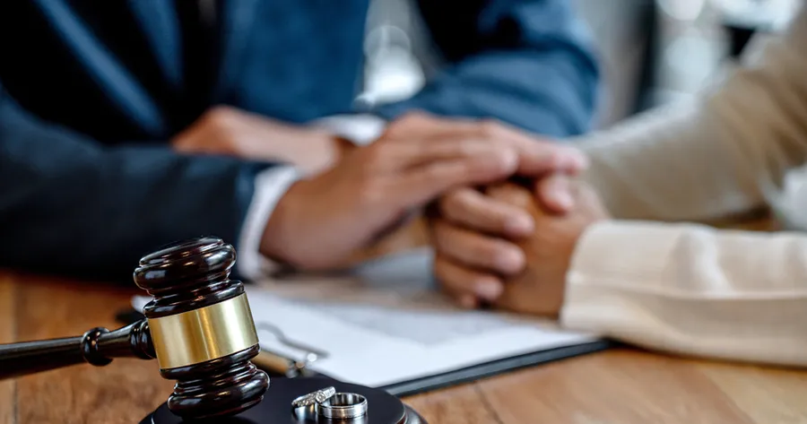 Choosing a Divorce Attorney: What to Know
