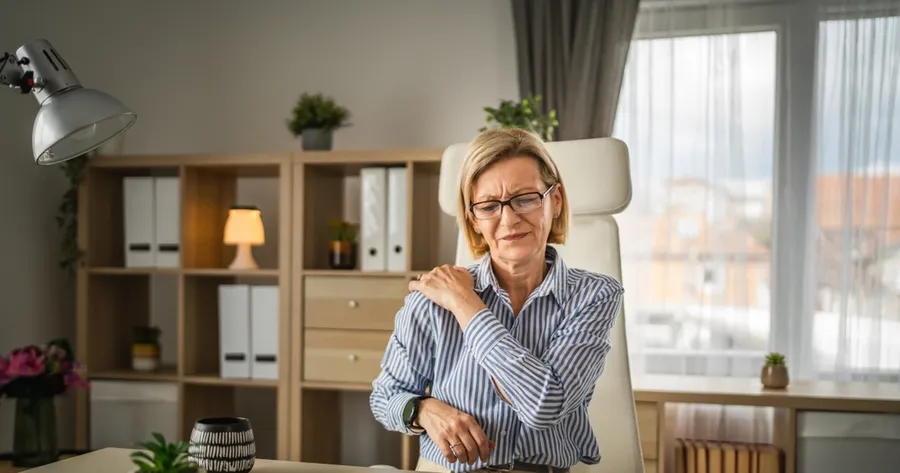 Managing Chronic Pain Without Overmedication