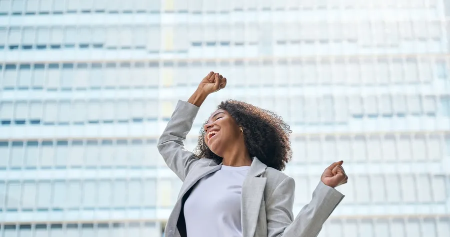 8 Job Benefits That Are Worth More Than a Higher Salary