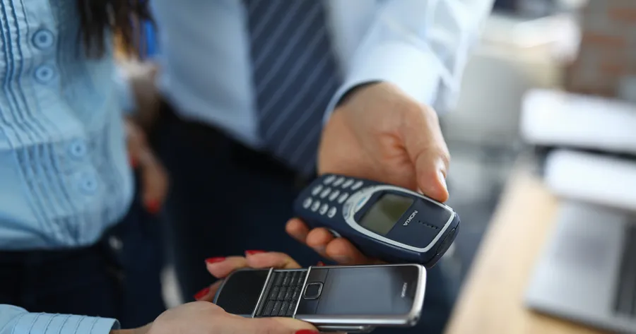 Top 5 “Dumb” Phones to Simplify Your Digital Life