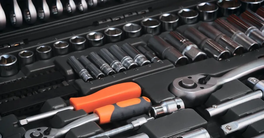7 Tools Every Car Owner Should Keep in Their Garage